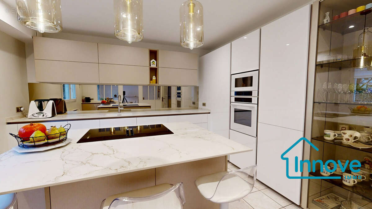 Maison à LA CELLE-SAINT-CLOUD