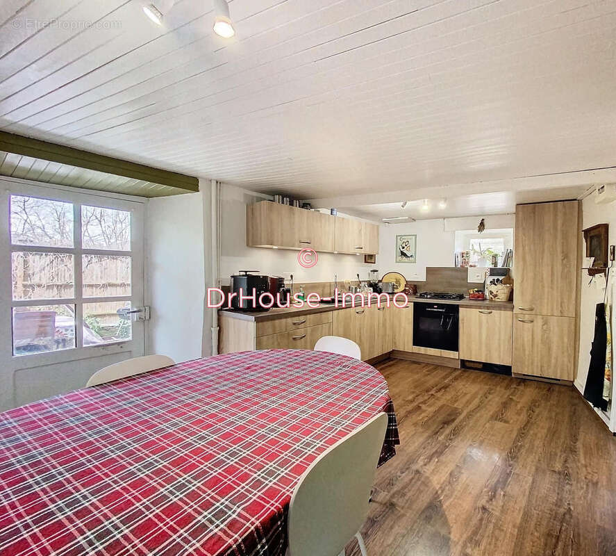 Maison à SAINT-HOSTIEN