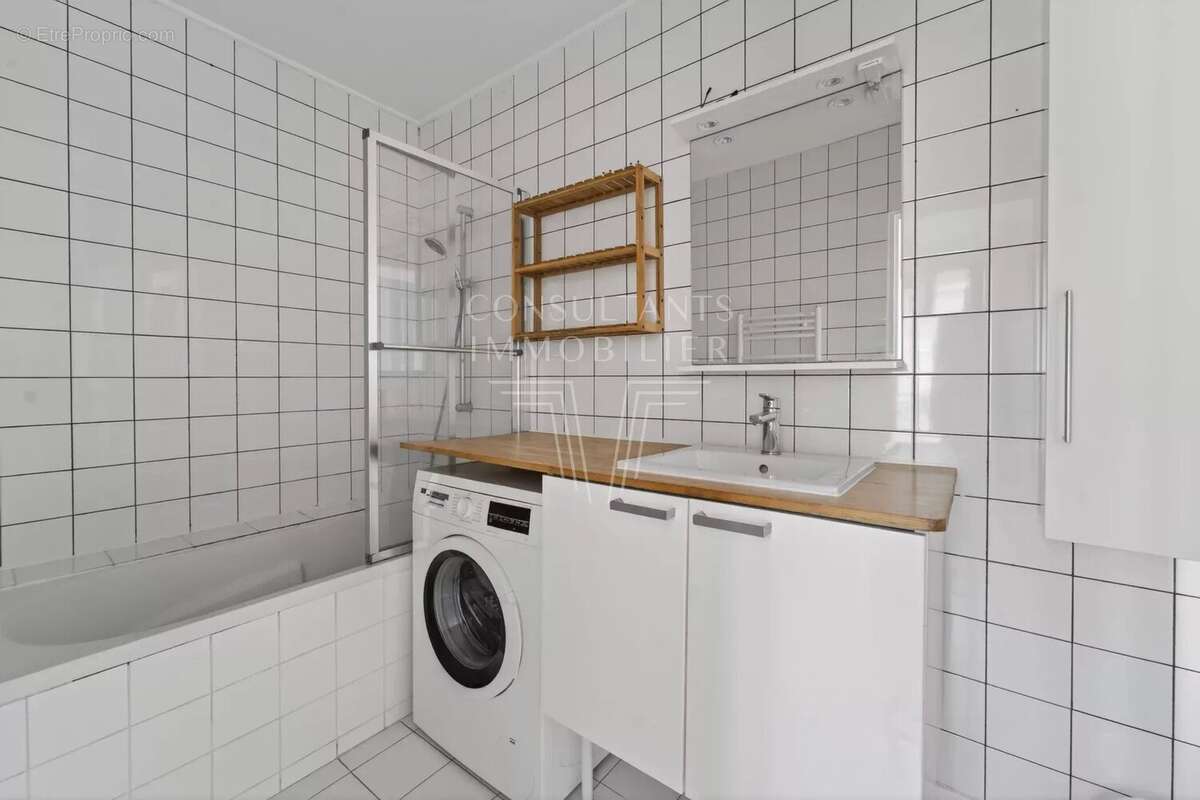 Appartement à LEVALLOIS-PERRET