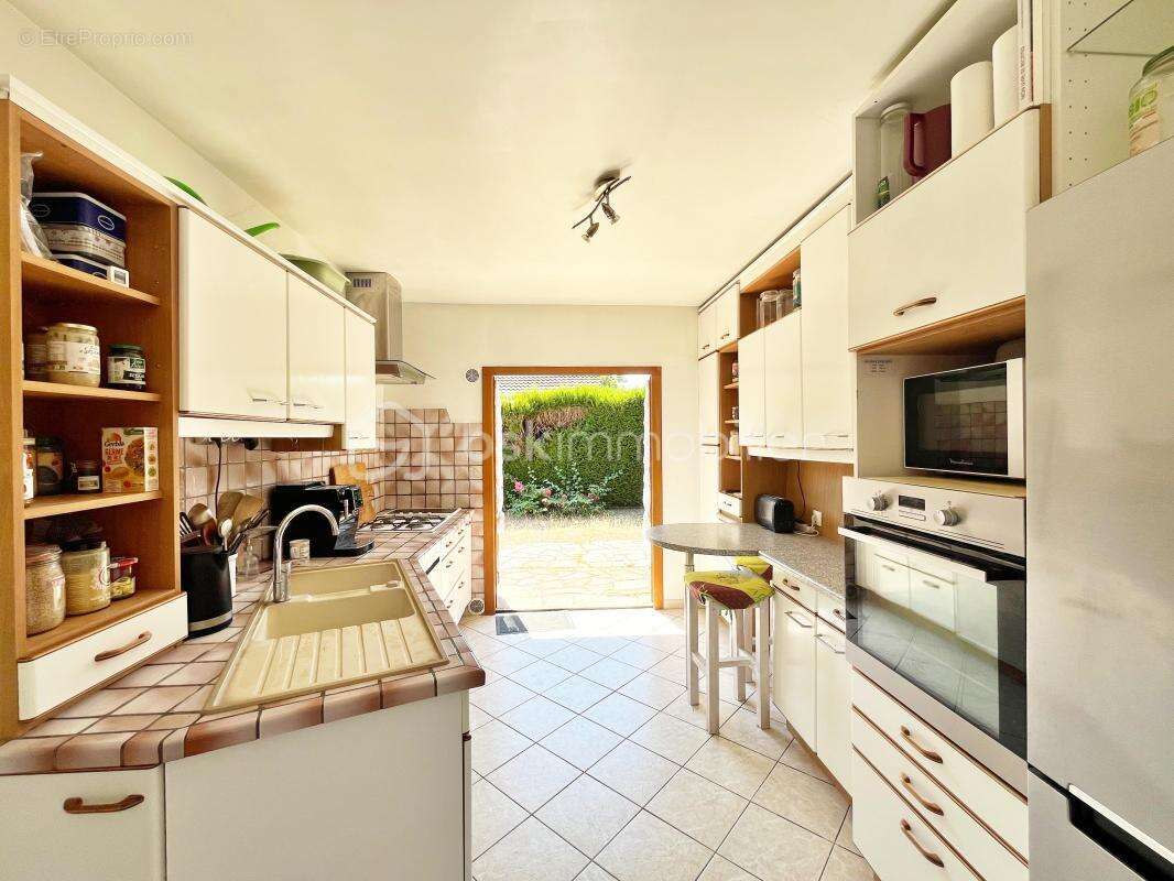 Maison de plain pied avec piscine - photo 9
