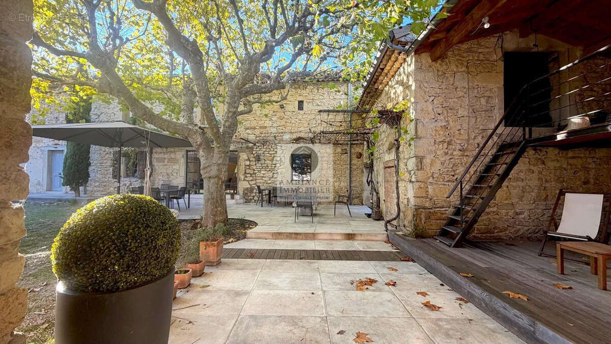 Maison à ETOILE-SUR-RHONE