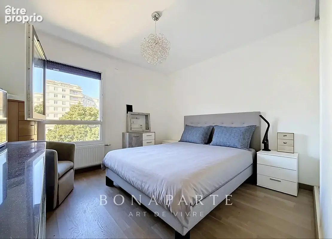FERNEY-VOLTAIRE - Appartement centre-ville - photo 5