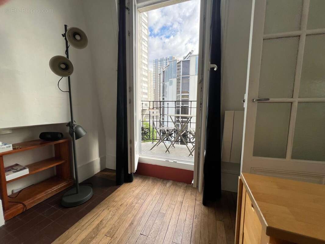 Appartement à PARIS-15E