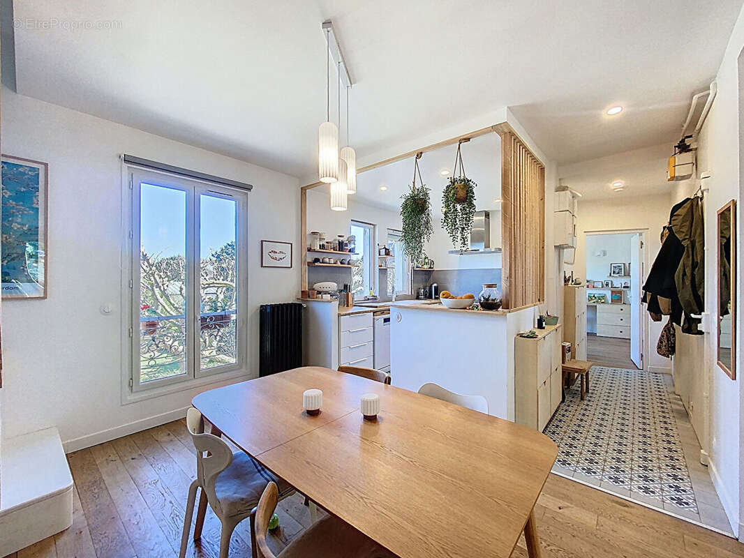 Appartement à SAINT-MAUR-DES-FOSSES