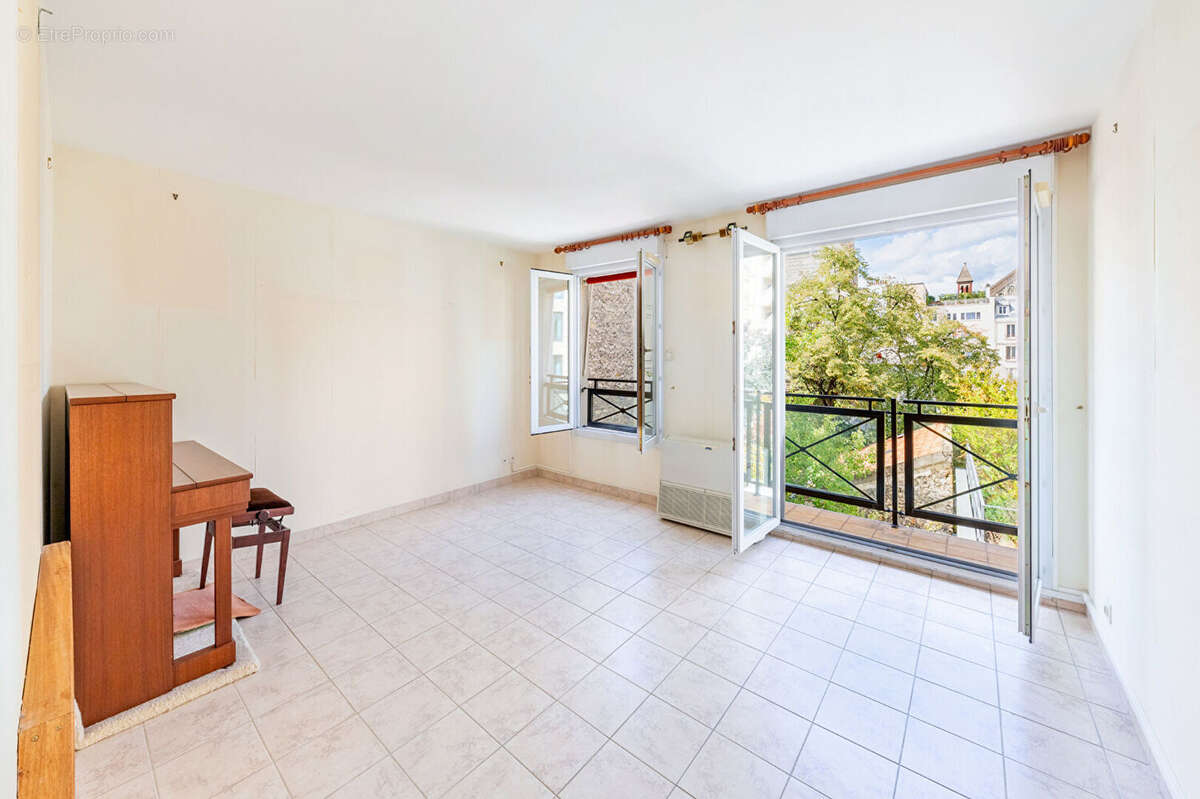 Appartement à PARIS-15E