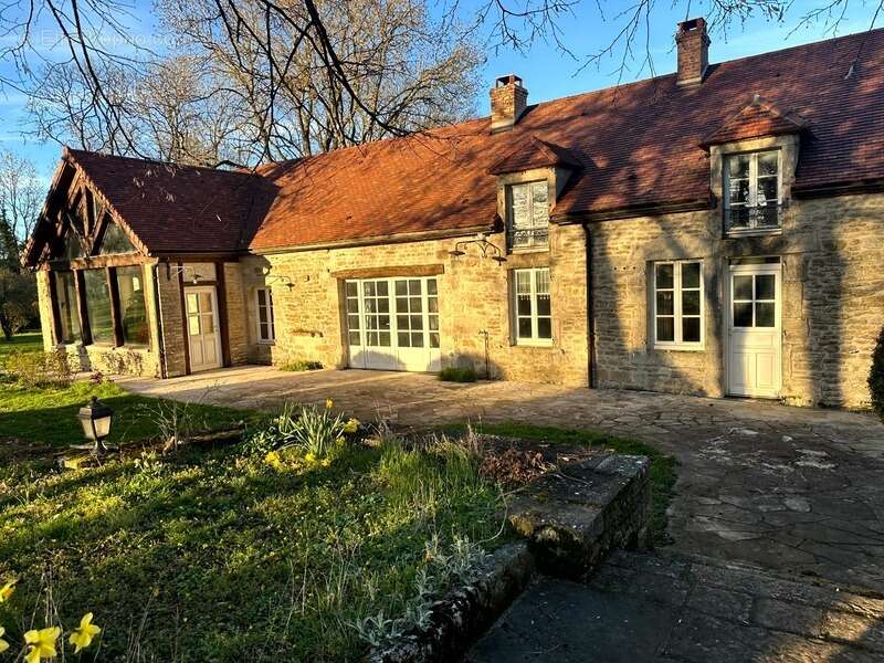 Maison à POUILLY-EN-AUXOIS