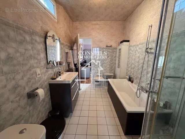 Maison à SAINT-JULIEN-DU-SAULT