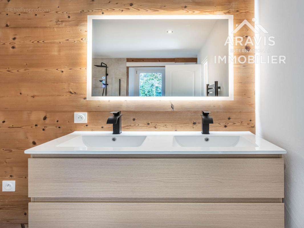 Appartement à ALBERTVILLE