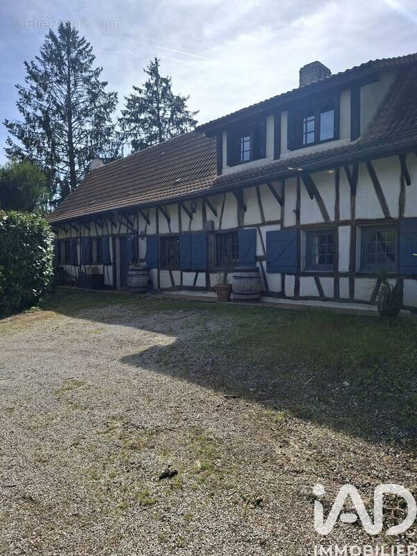 Photo 1 - Maison à SAINT-MARTIN-EN-BRESSE