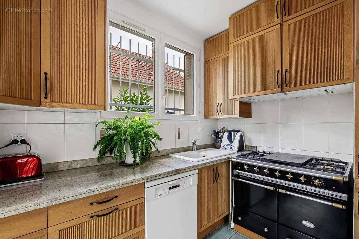 Bas de Chatou - Maison 136 m² au sol - 7 mn RER et centre ville - photo 9