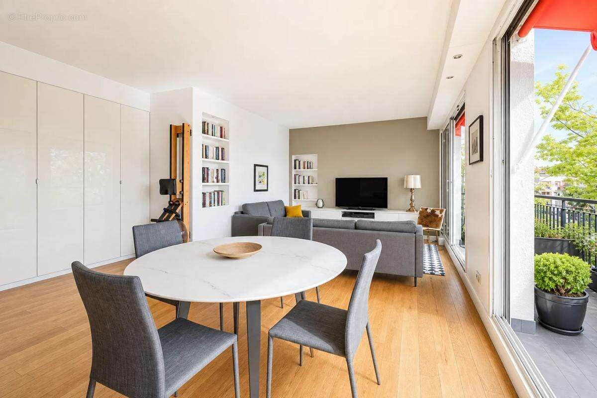 Appartement à SURESNES