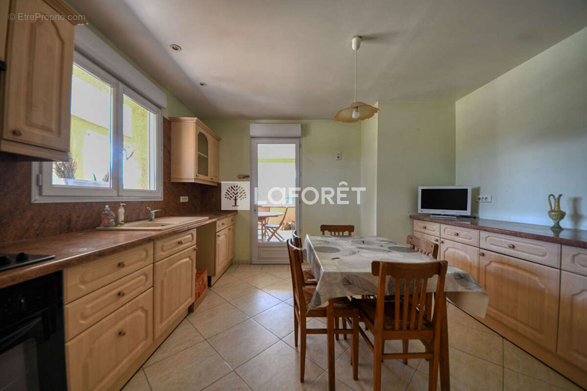 Maison avec sous-sol complet a vendre a deux minutes du centre de lisle-sur-tarn - photo 3