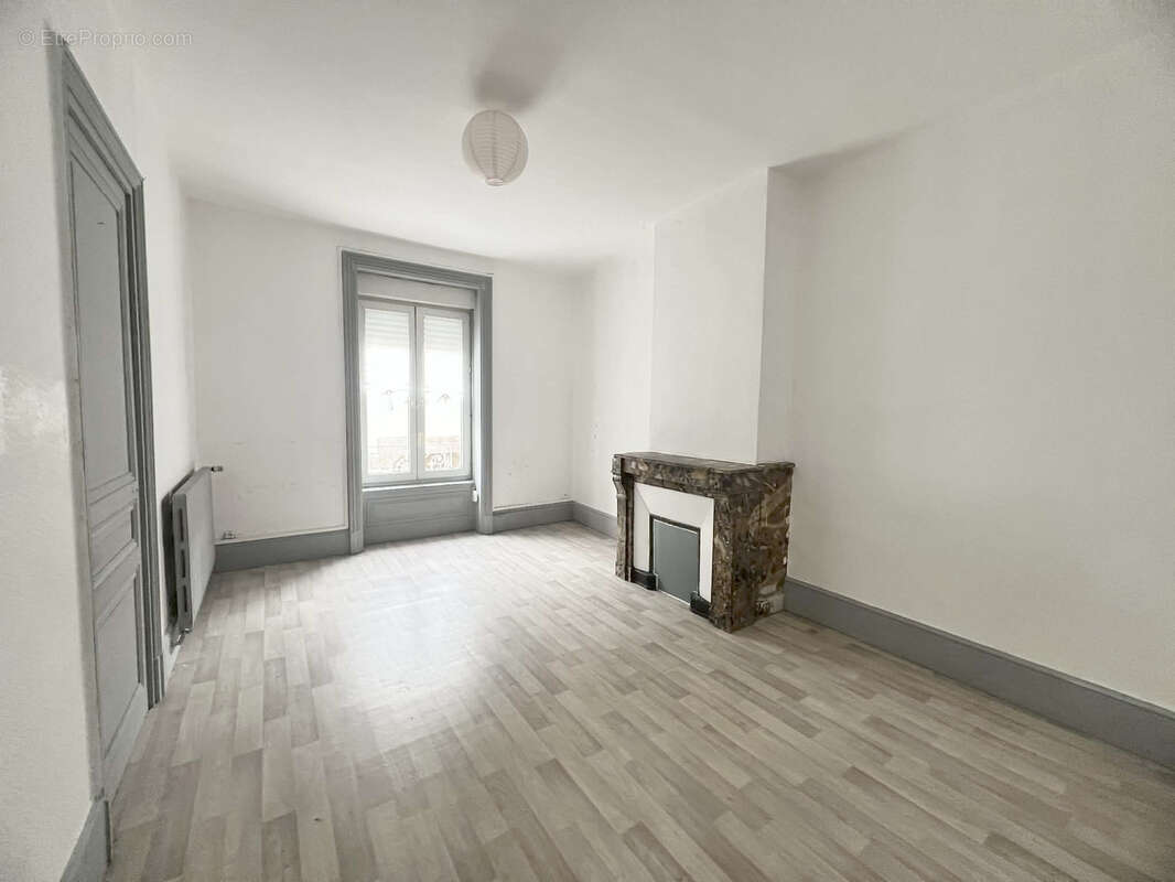 Appartement à SAINT-ETIENNE