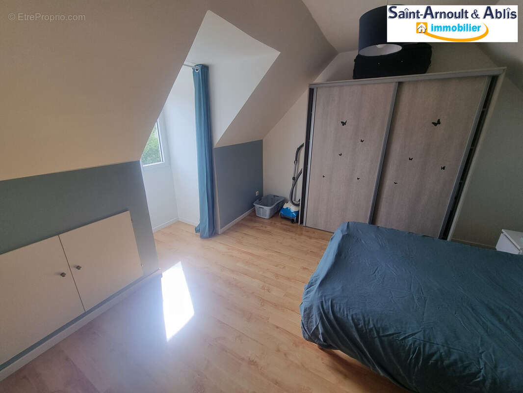 Maison à SAINT-ARNOULT-EN-YVELINES