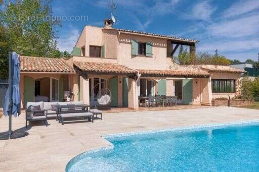 Maison à MOUGINS