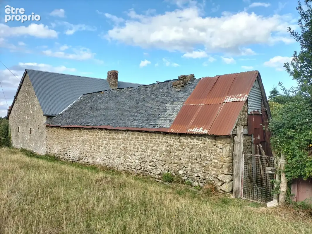 Commune de TRANS, en campagne, une maison en pierres à rénover intégralement. - photo 11