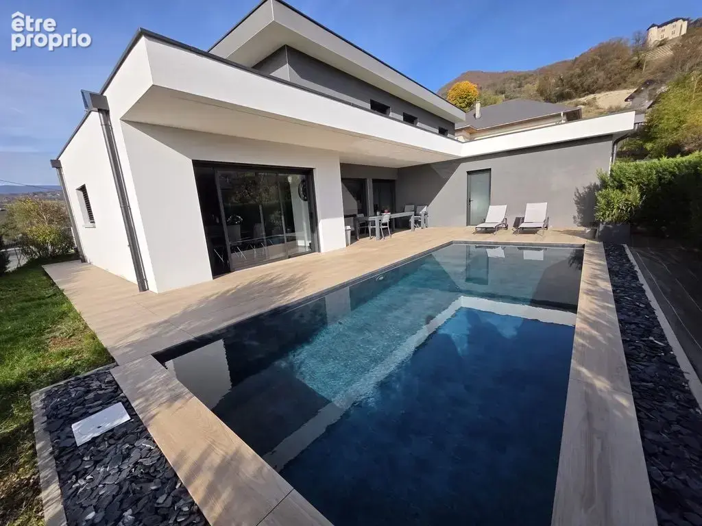 Maison de standing avec piscine - photo 2