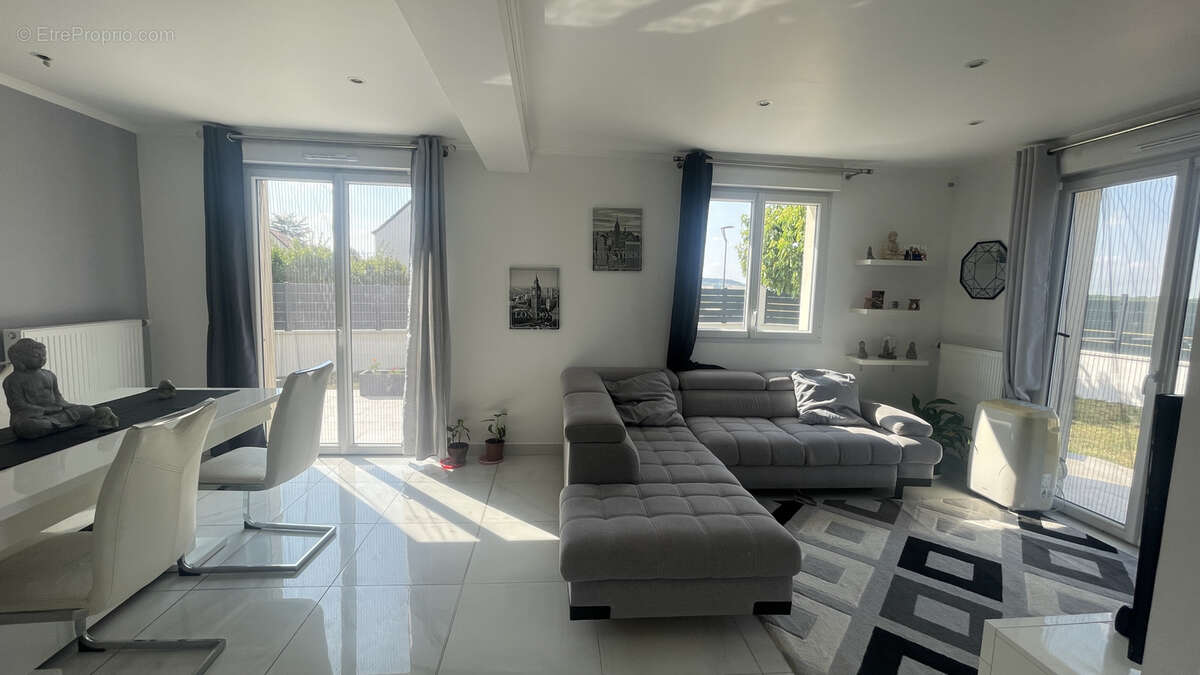 Maison individuelle de trois chambre sur 323m2 de terrain - photo 2