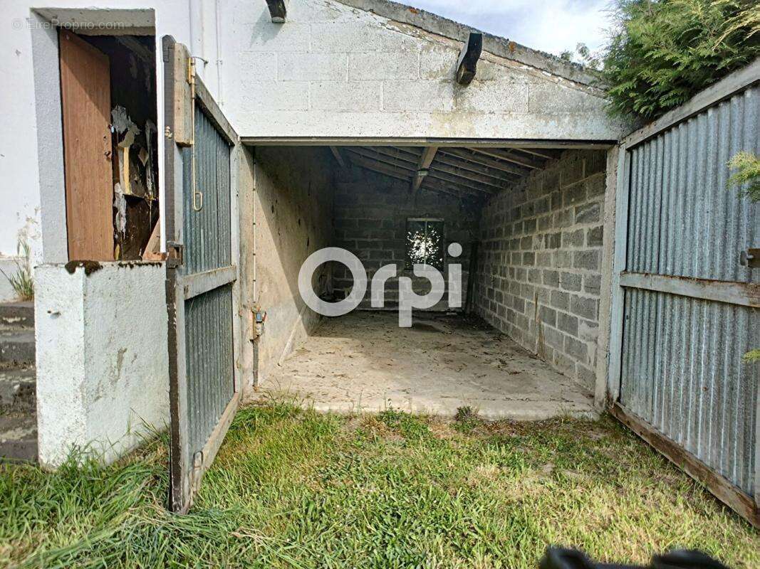 Maison à NERIS-LES-BAINS