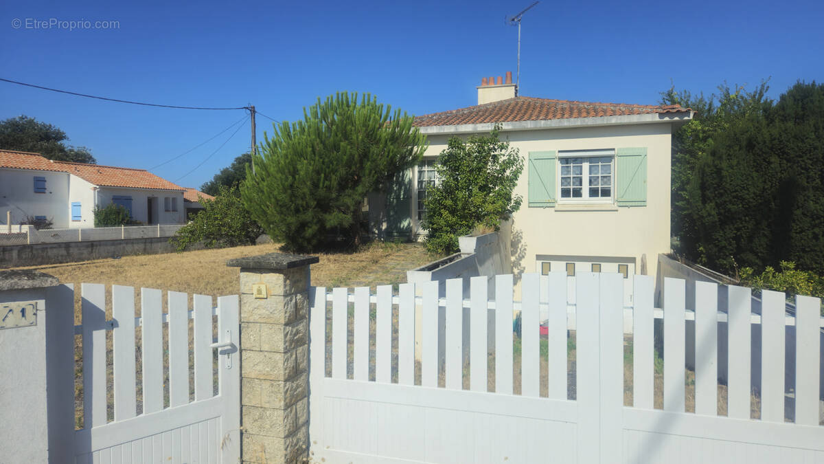 Maison de 114,5 m2 + grand garage, proche bourg ! - photo 6