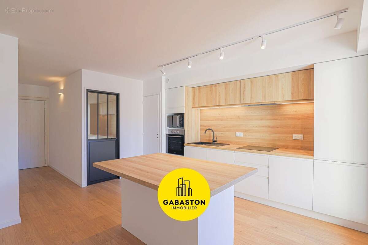 Appartement à MARSEILLE-8E