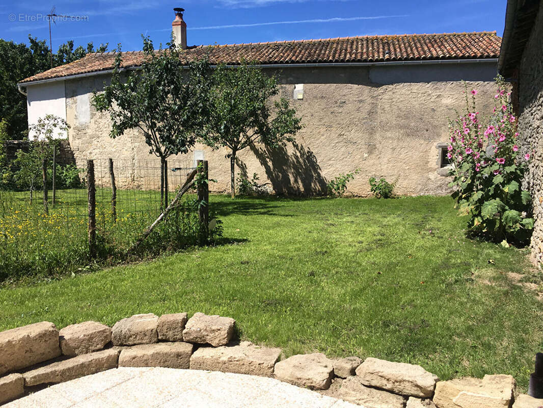 Appartement à DOUE-LA-FONTAINE