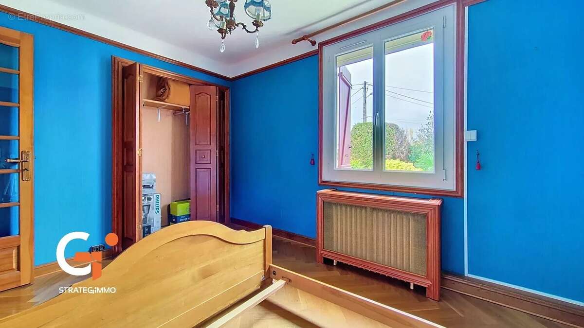 Maison à SAINT-ETIENNE-DU-ROUVRAY