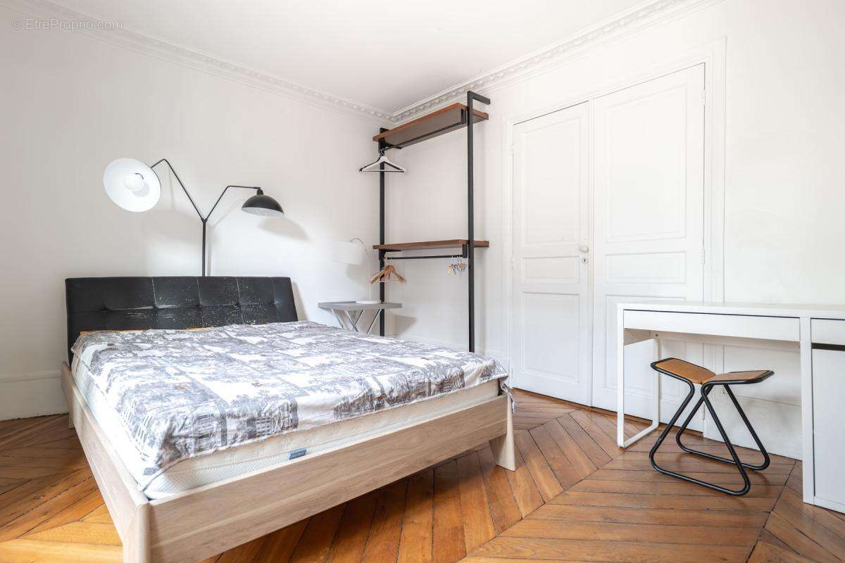 Appartement à PARIS-2E