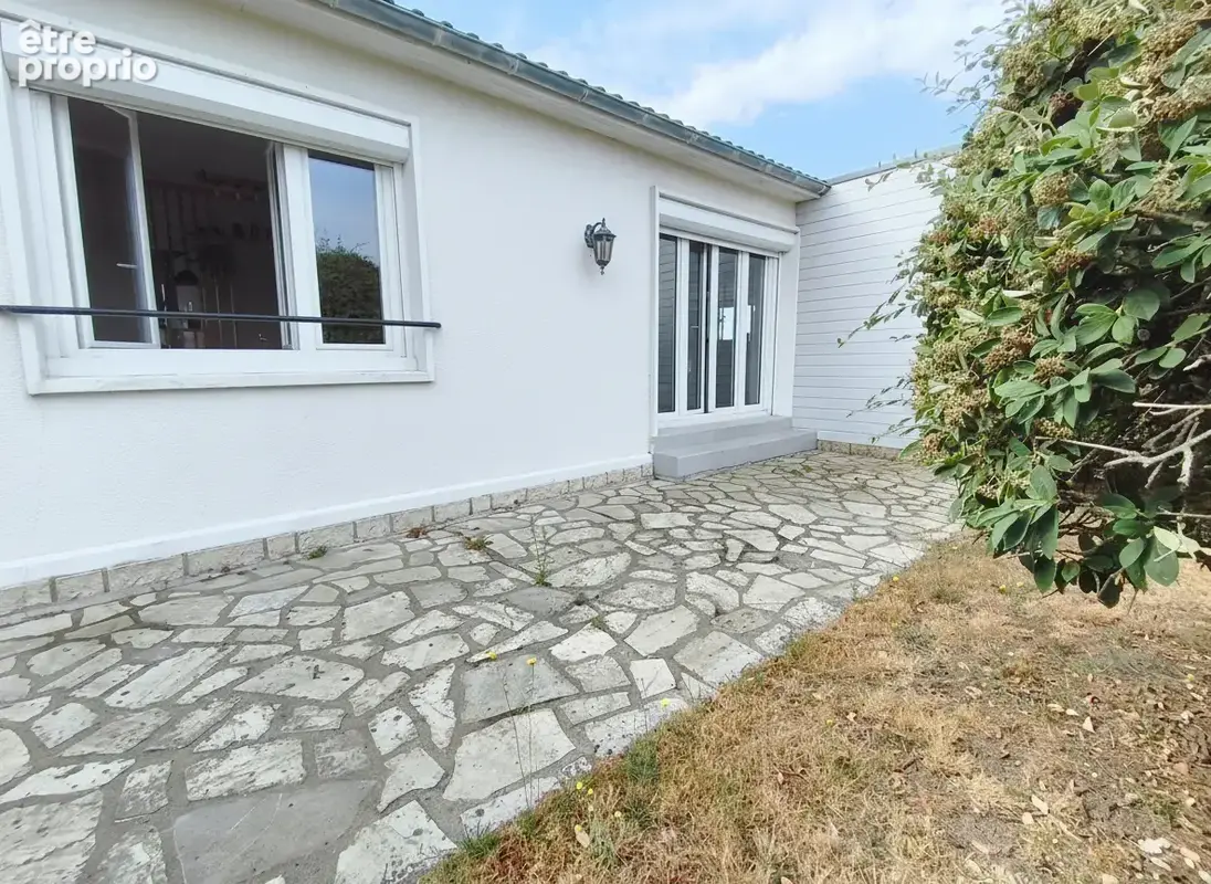 Maison renovee 4 chambres et double garage - photo 17