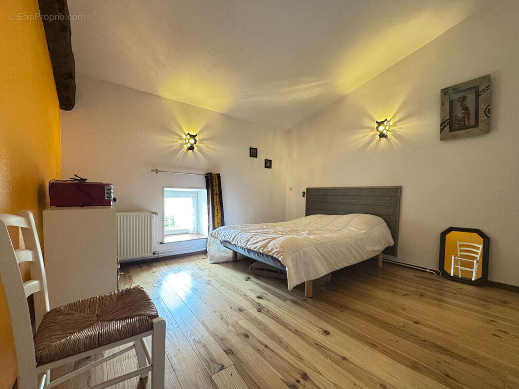 Maison à SURGERES