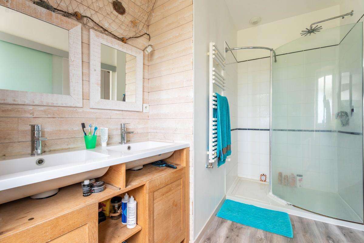 Maison à SAINT-GERMAIN-SUR-L&#039;ARBRESLE