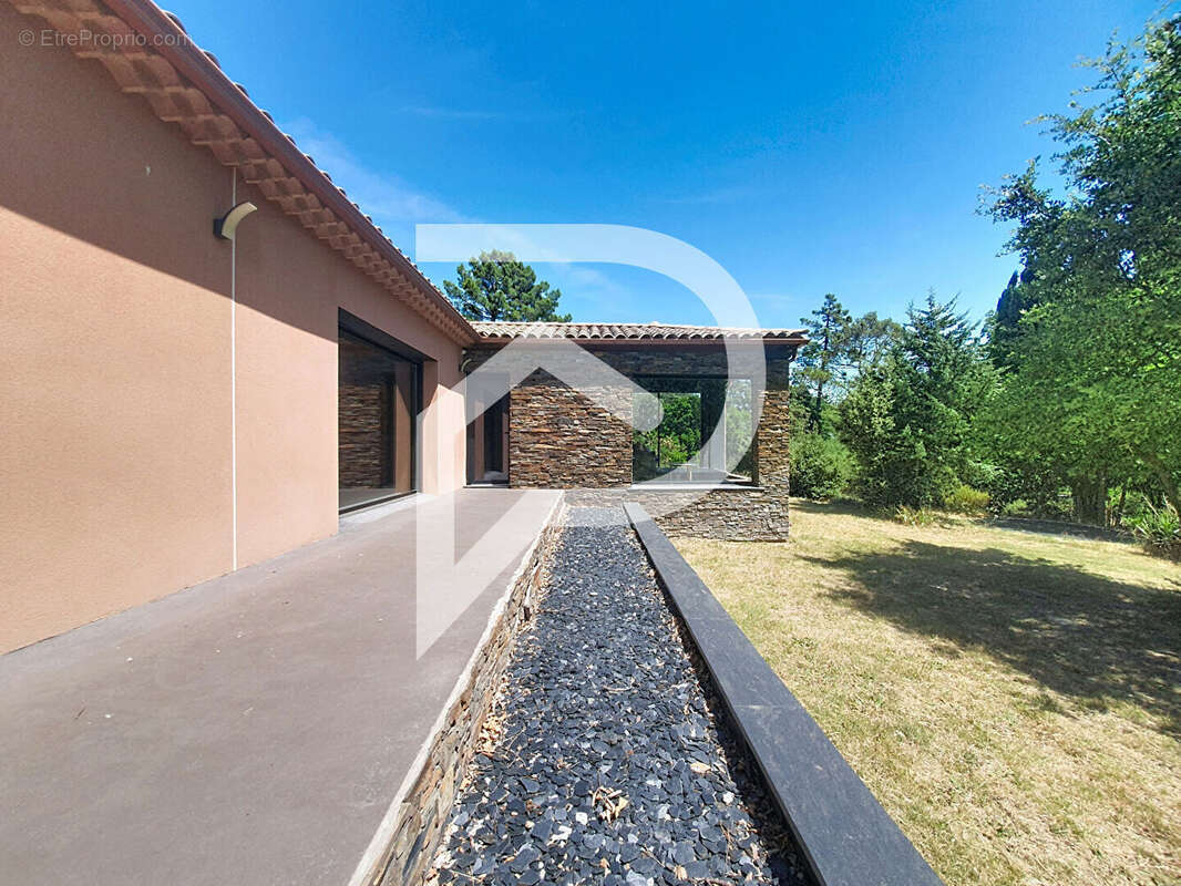 Maison à vendre Uchaux 7 pièce(s) 240 m2 - photo 11
