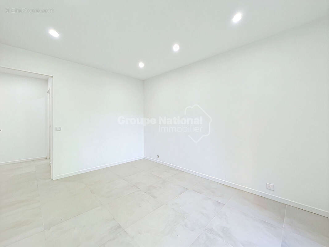 Appartement à MANDELIEU-LA-NAPOULE