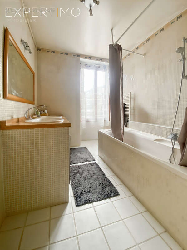 Maison à LA FERTE-ALAIS