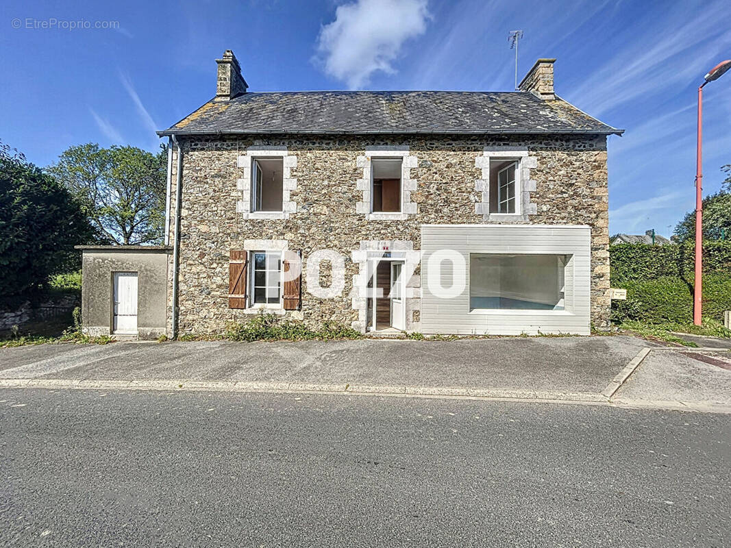 Maison à SAINT-SAUVEUR-LENDELIN