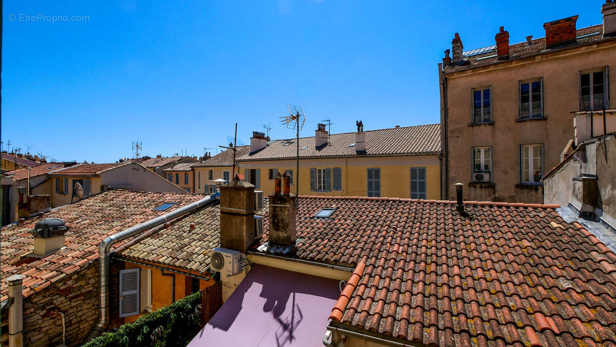 Appartement à HYERES