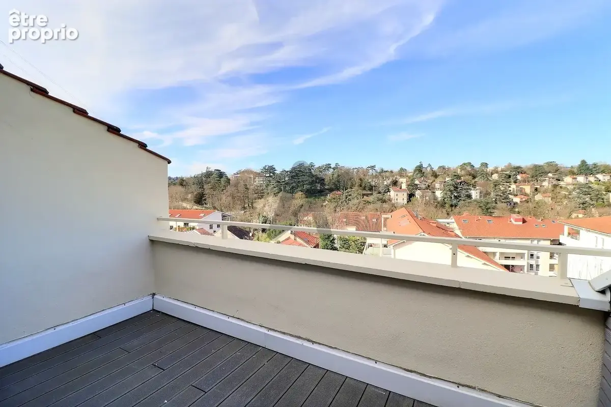 Tassin-la-demi-lune   duplex 107 m2   dernier étage - photo 2