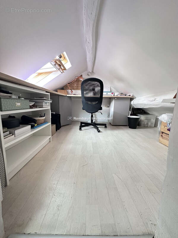 Appartement à LA CELLE-SAINT-CLOUD