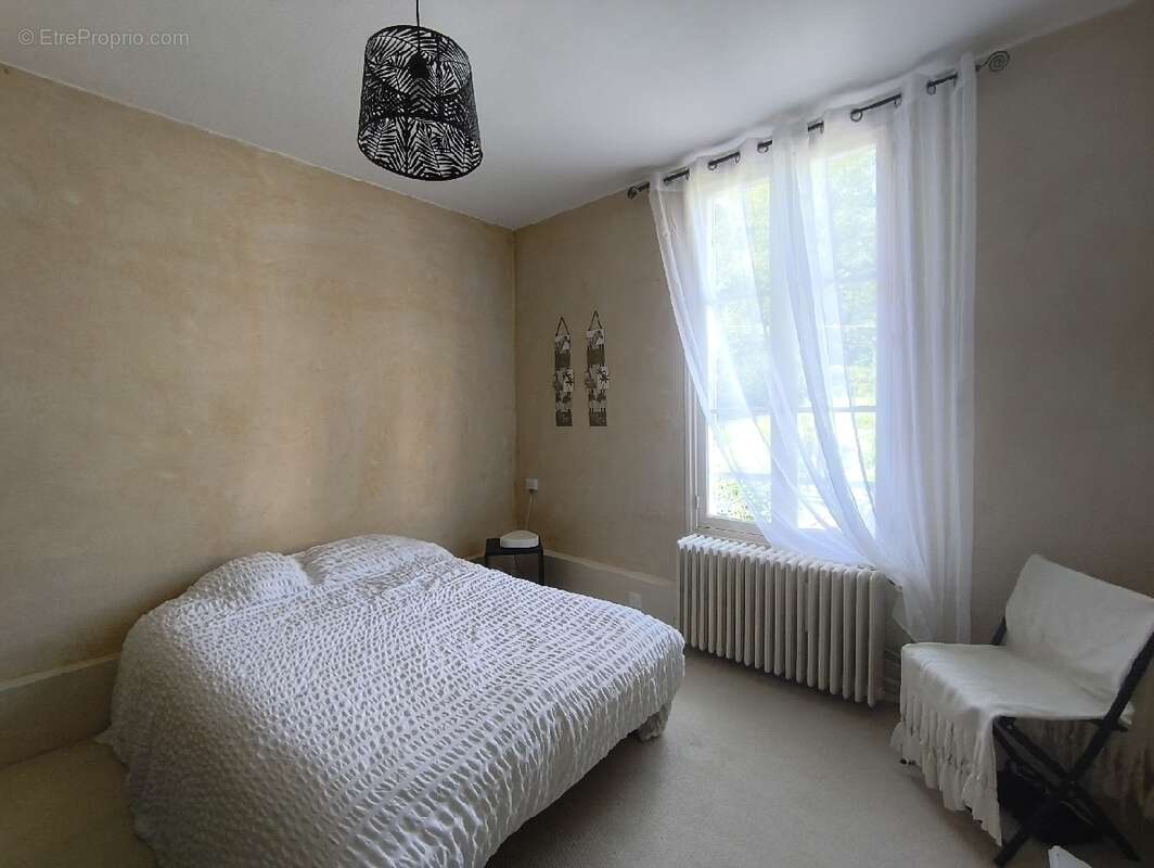 Maison à NESLES-LA-VALLEE