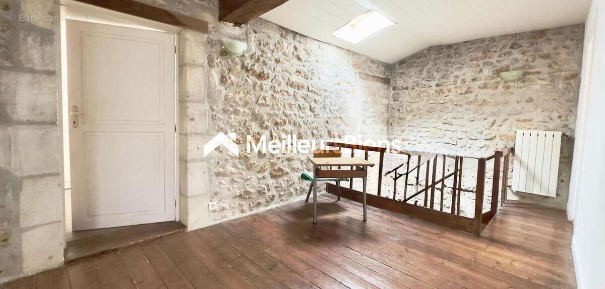 Maison à SAINTES