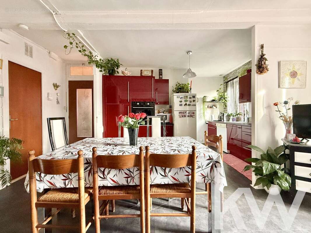 Maison à LA ROCHE-BLANCHE