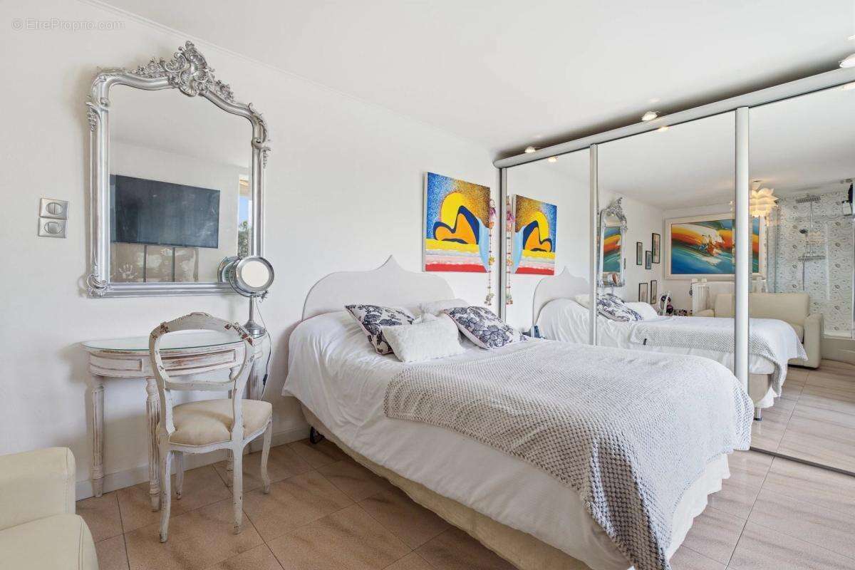 Appartement à VALBONNE