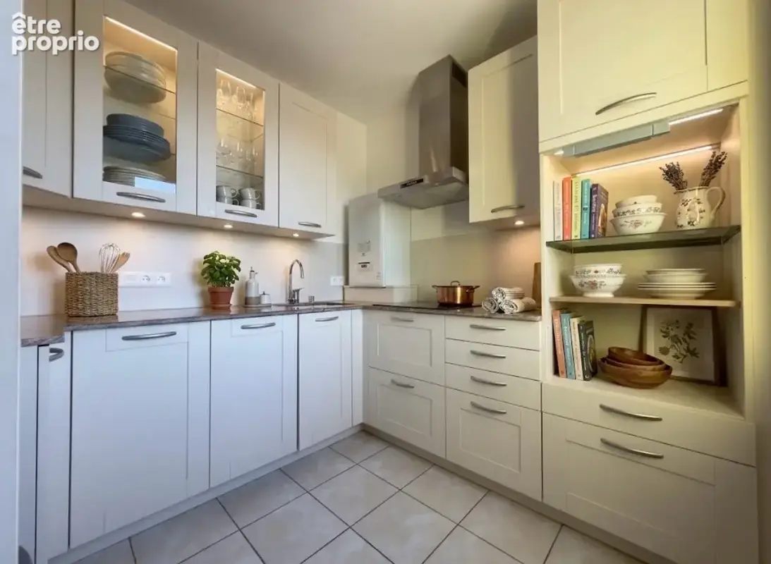 Appartement dernier étage avec belle véranda dans le quartier du Pertuischaud - photo 3
