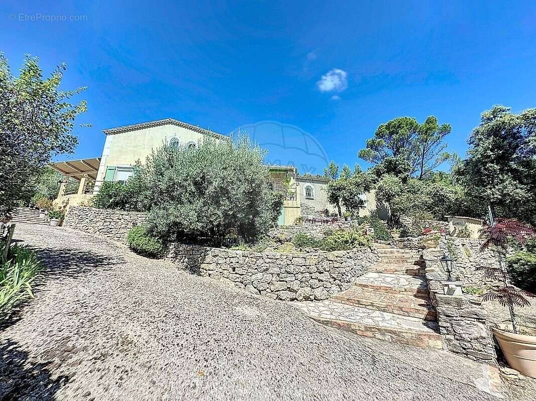 Maison à BOISSET-ET-GAUJAC