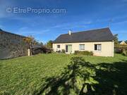 Maison à SAINT-LEGER-DES-BOIS