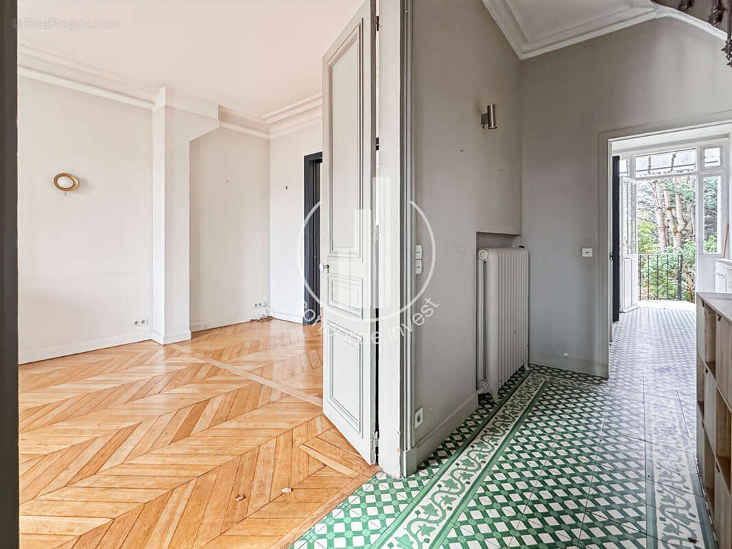 Maison à COURBEVOIE
