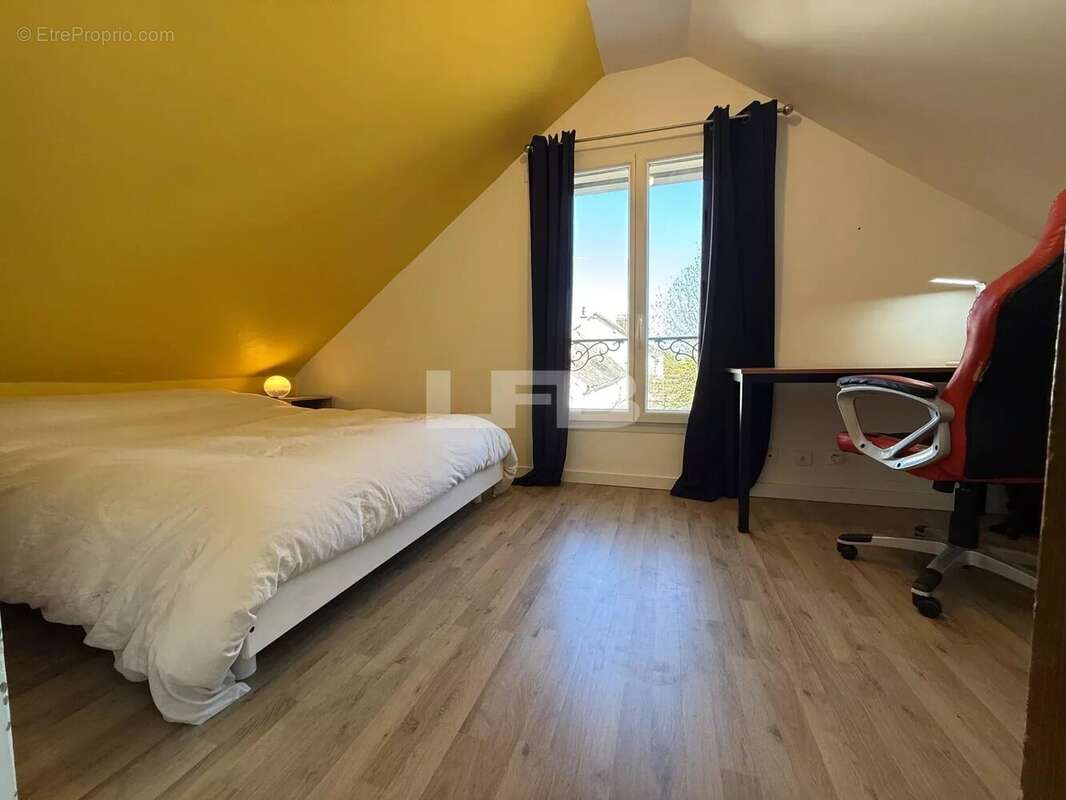 Maison à GRISY-LES-PLATRES