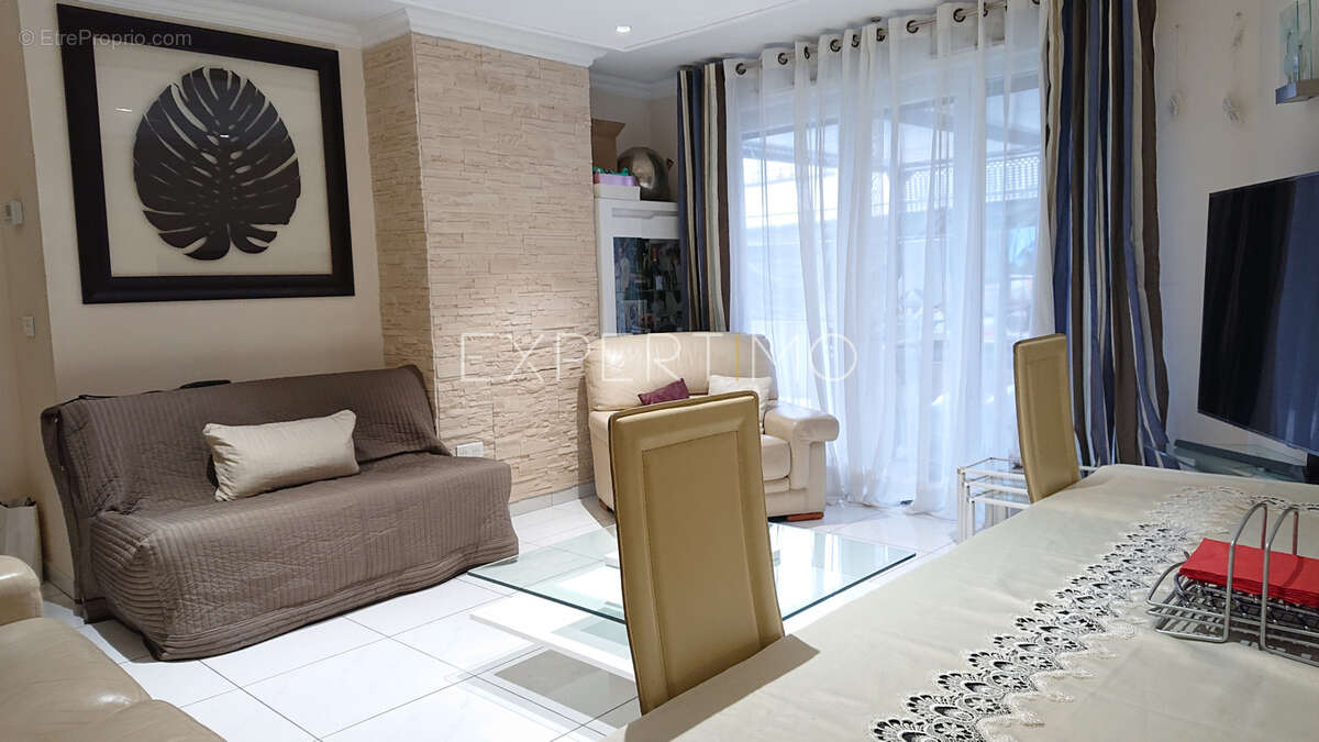 Appartement à GENNEVILLIERS
