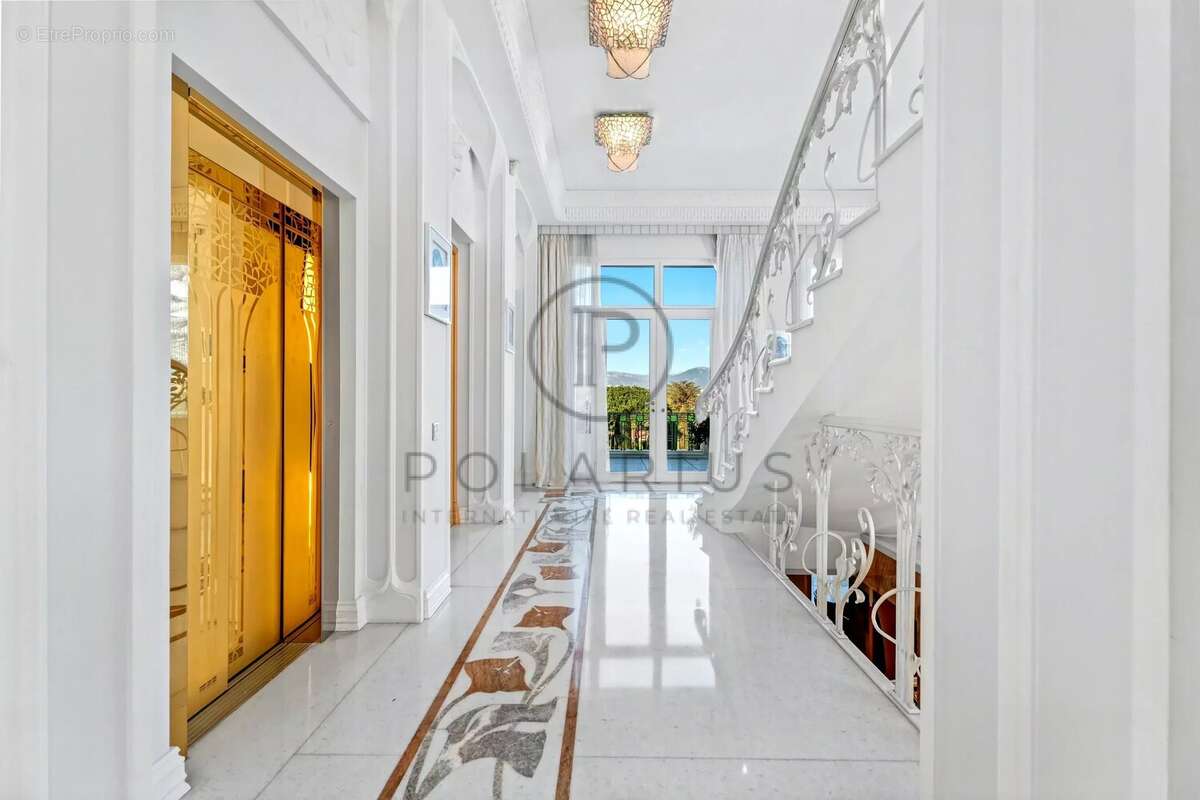 Maison à ANTIBES