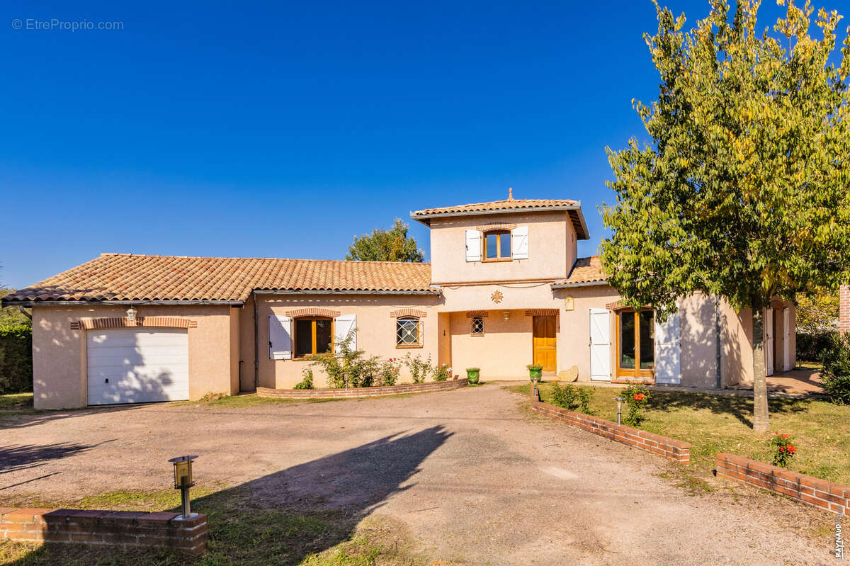 Maison à SAINT-SULPICE
